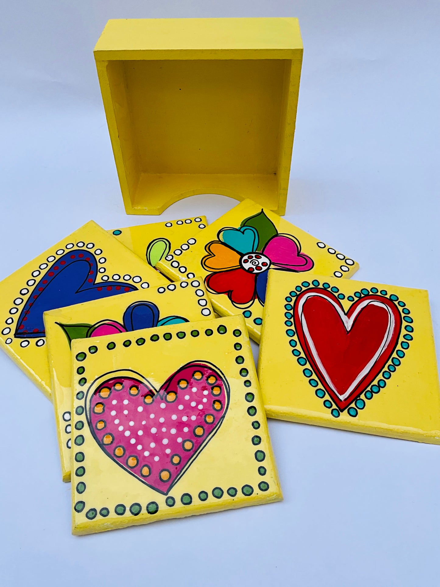 POSAVASOS Flores y corazones1