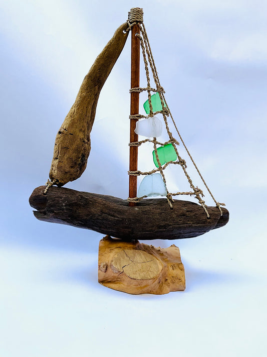 VELERÒ DE MADERA DE RIO S